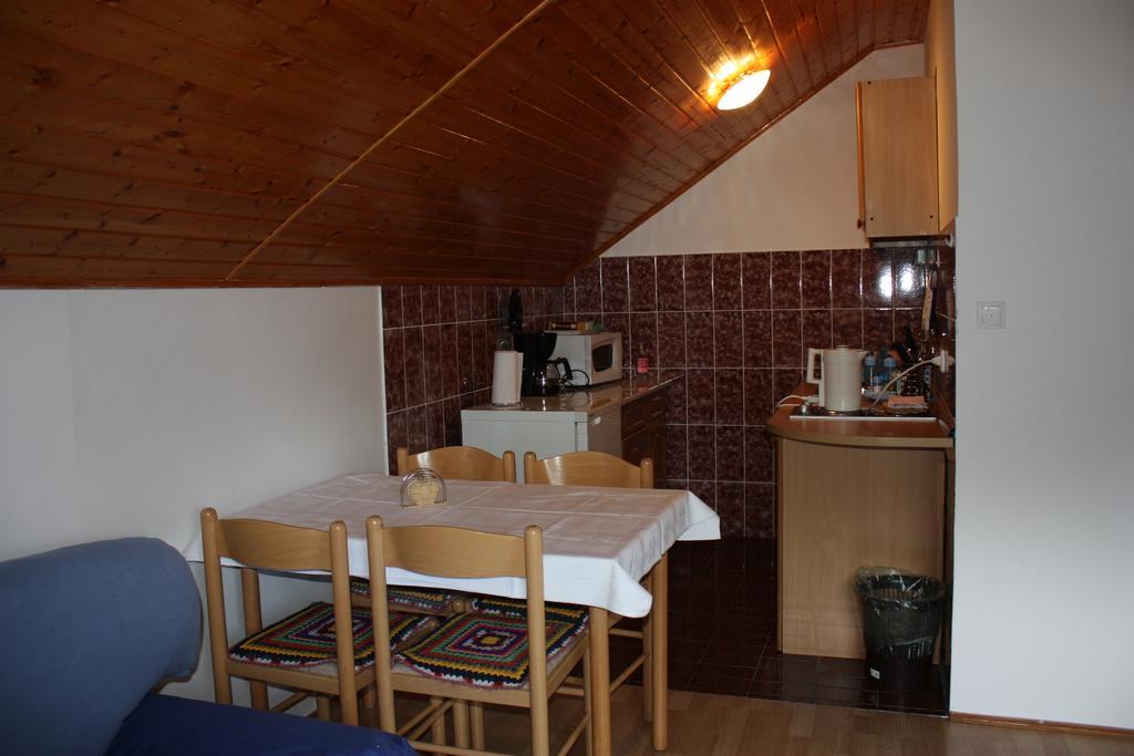 Apartment Jelena Seliste Dreznicko Δωμάτιο φωτογραφία