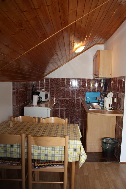 Apartment Jelena Seliste Dreznicko Δωμάτιο φωτογραφία